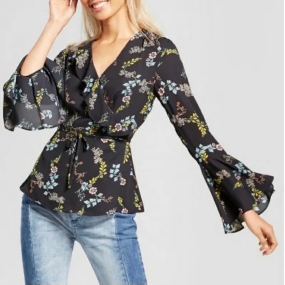 Who What Wear Ruffle Floral Bell Sleeve Blouse XL